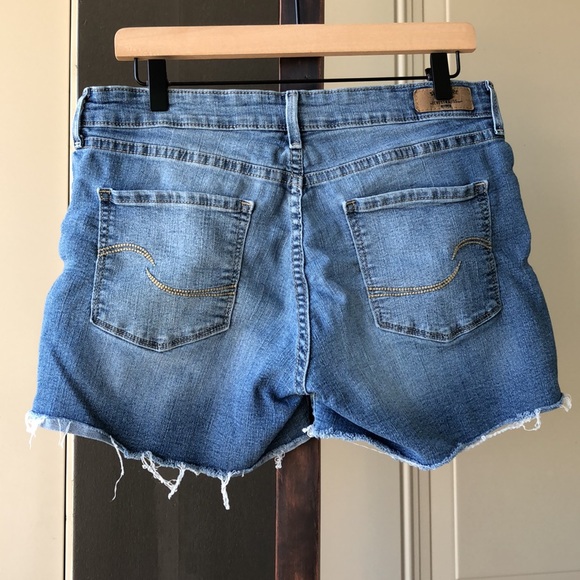 SOLD 🙌🏼 Levi Strauss Raw Hem Signature Gold Modern Shorts W29 Sz 8 - Picture 2 of 6